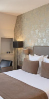 Timhotel Opéra Blanche Fontaine