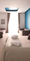 TOLEDO 16 LUXURY SUITES