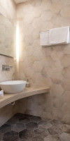 Tristhenia Hotel