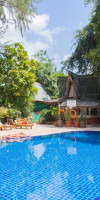 Tropica Bungalow Beach Hotel