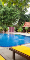 Tropica Bungalow Beach Hotel