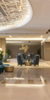 Two Seasons Hotel & Apartments