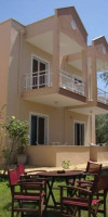 Amarilia Studios  (Skala Sachoni)