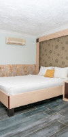 APERION BEACH HOTEL