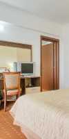 HOTEL SATURN