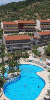 Lagomandra Hotel and Spa