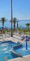 Nelia Beach 