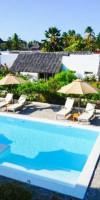 Dhow Inn Boutique Hotel