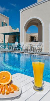 Alizea Villas Suites (Fira Santorini) 