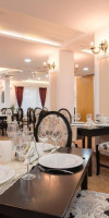 Hotel Athos R.M.T
