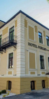 Hotel Versay