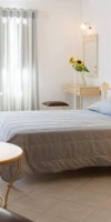 Makris Hotel (Kamari Santorini)