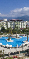 Green Garden Residence Suites
