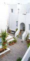 Makris Hotel (Kamari Santorini)