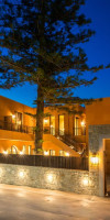 Pyria Hotel