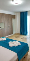 CAMERE DE INCHIRIAT BLUE BORDER.
