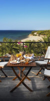 Blue Dolphin Hotel 