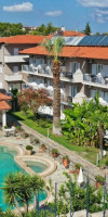 Sarantis Hotel