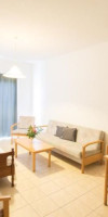 Debbiexenia Hotel Apartments 