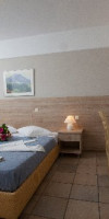 Elmi Suites Apartments