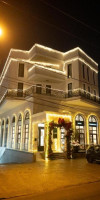 . COSMOPOLITA Boutique Hotel 