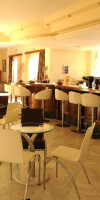 CHRISPY WORLD HOTEL (K)
