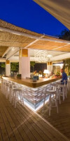 Akrotiri Beach Hotel