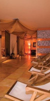  MAJESTIC BEACH RESORT