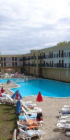 AMFORA BEACH