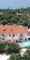 Lara Hotel (Lourdas)