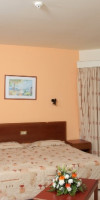 AinB Barcelona Sants Apartments