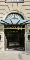 Vincci Mae