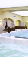 WHITE ROCK CASTLE SUITE HOTEL & WELLNESS CLUB