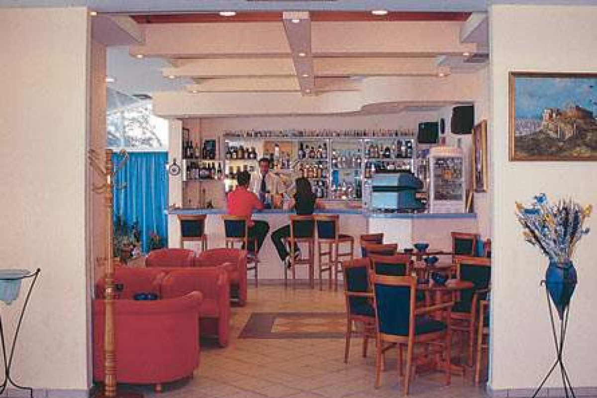 Tolo Hotel (Tolo)