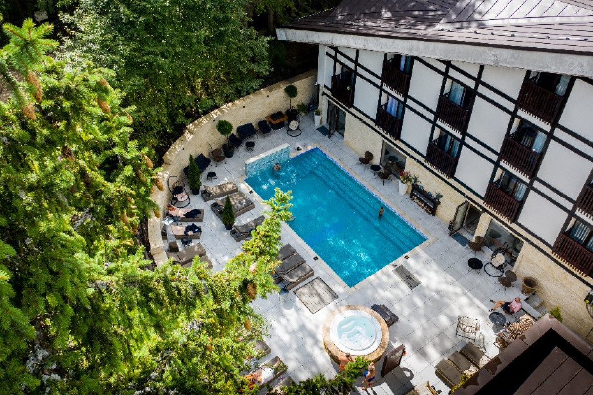 HOTEL ELEXUS PREDEAL