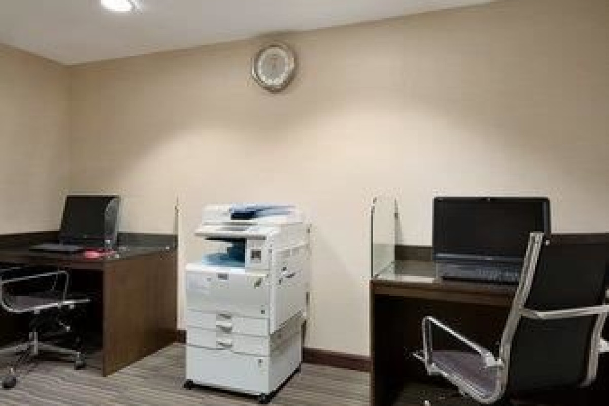 RAMADA BY WYNDHAM ABU DHABI DOWNTOWN