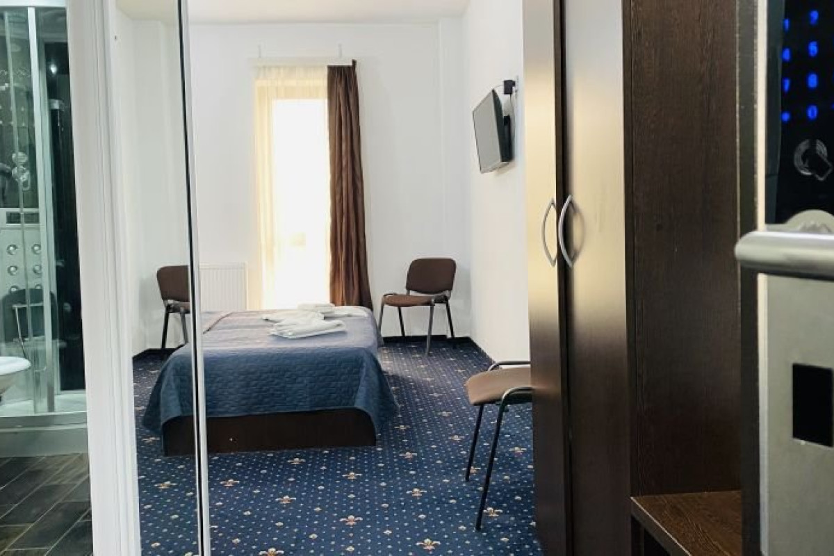 Hotel Charter