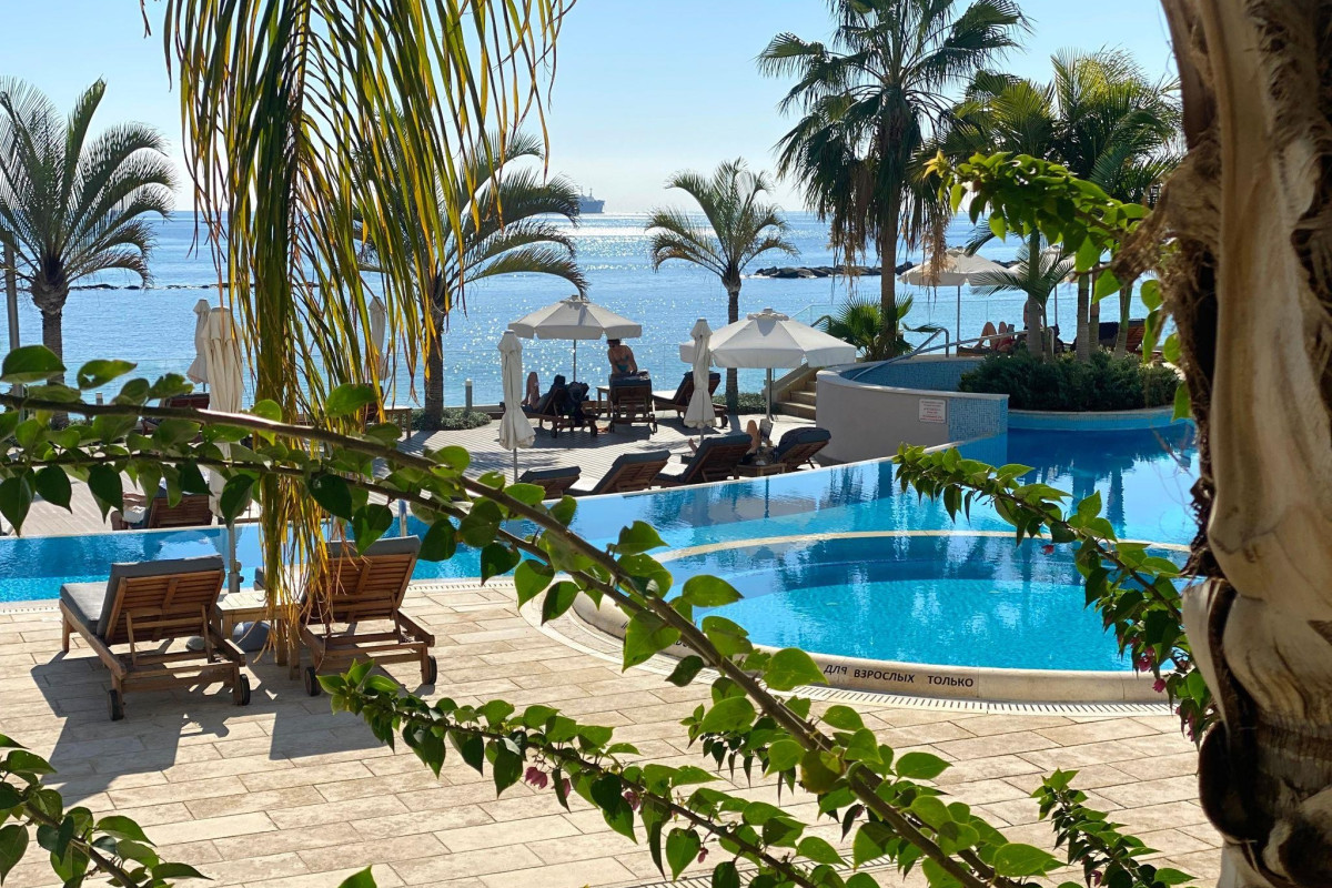 THE ROYAL APOLLONIA