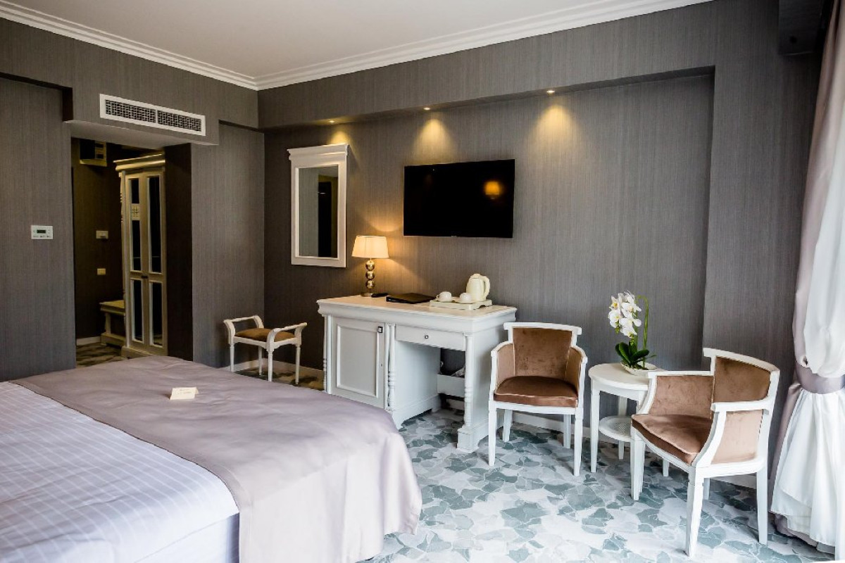 HOTEL CARPAT INN.