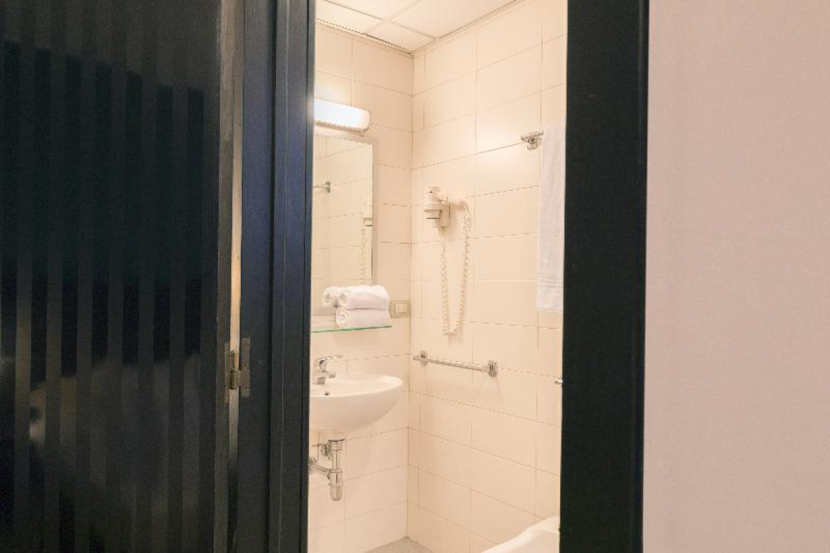 BEST WESTERN EXECUTIVE BUSINESS HOTEL