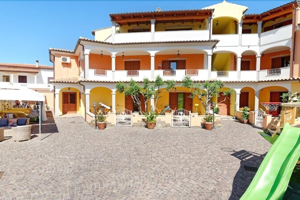 RESIDENCE LA CORTE DI ANASTASIA