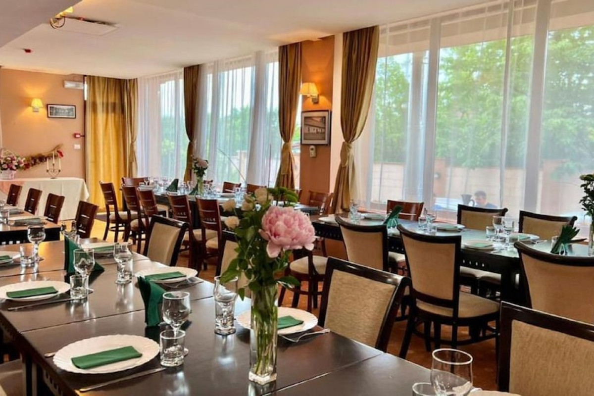 OXFORD INNS  SUITES