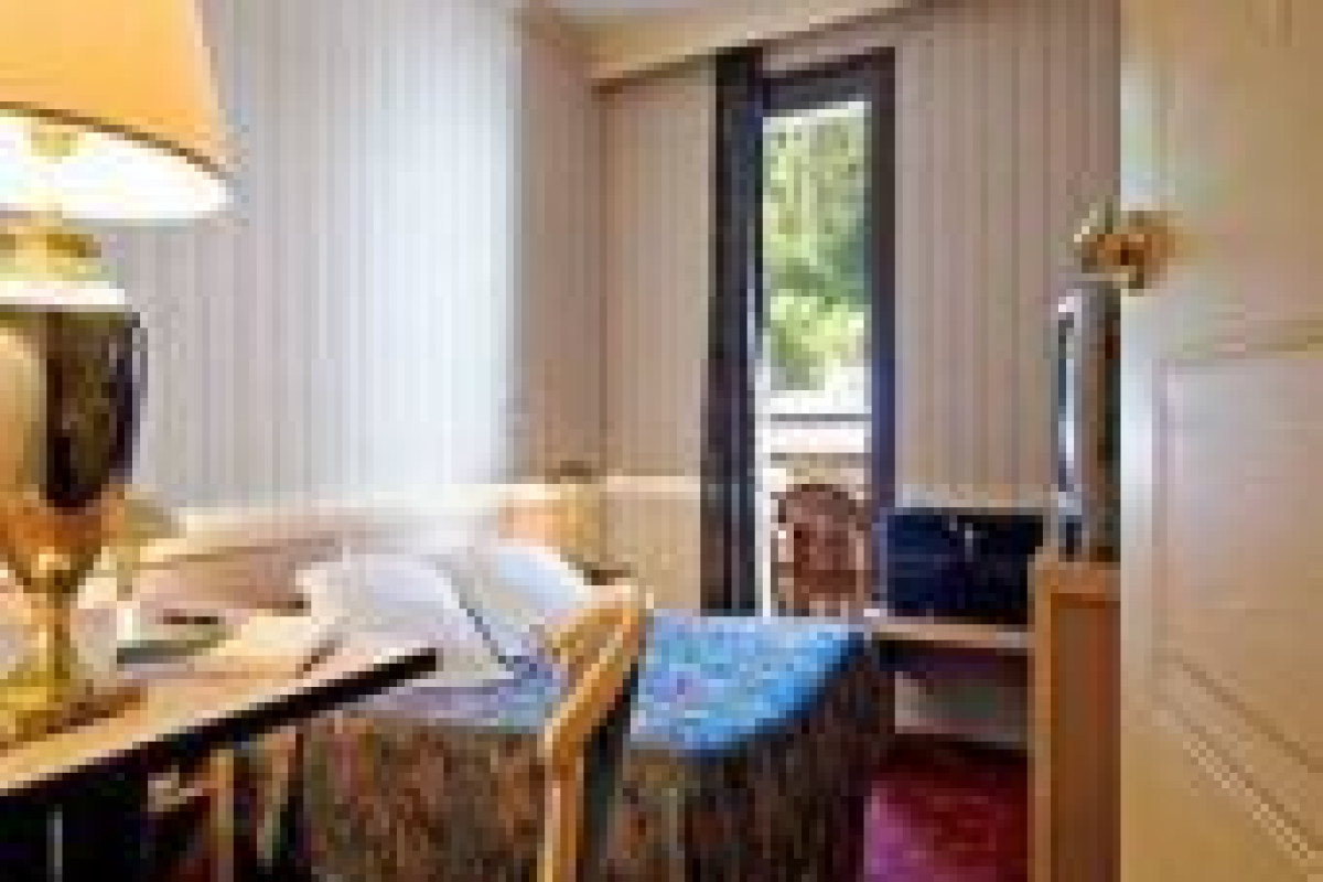 AMELIE HOTEL