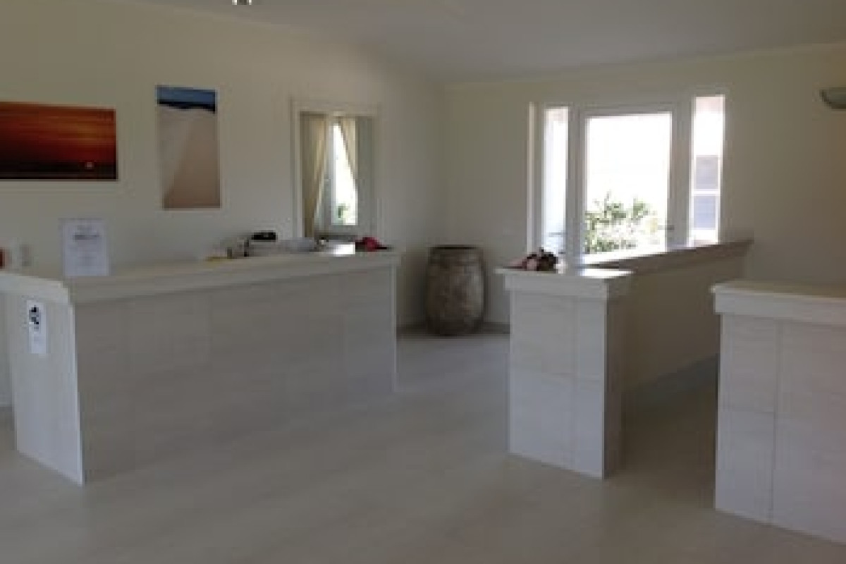 BEACH HOTEL BUDONI