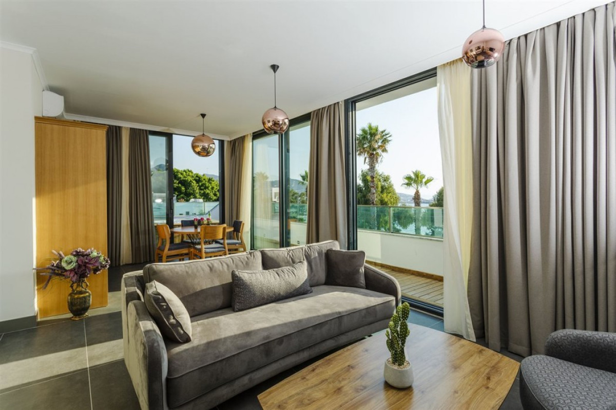 YALIPARK BEACH HOTEL