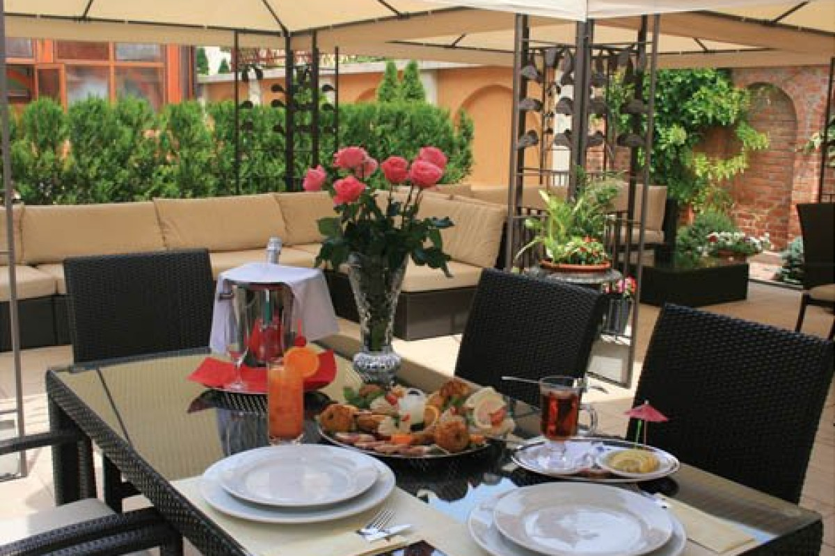 HOTEL MAXIM