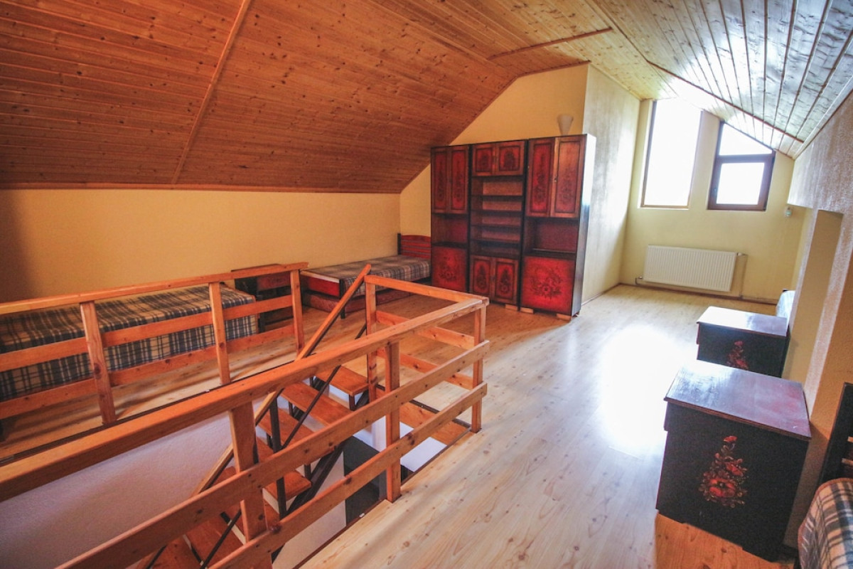 THE HOLIDAY HOUSE