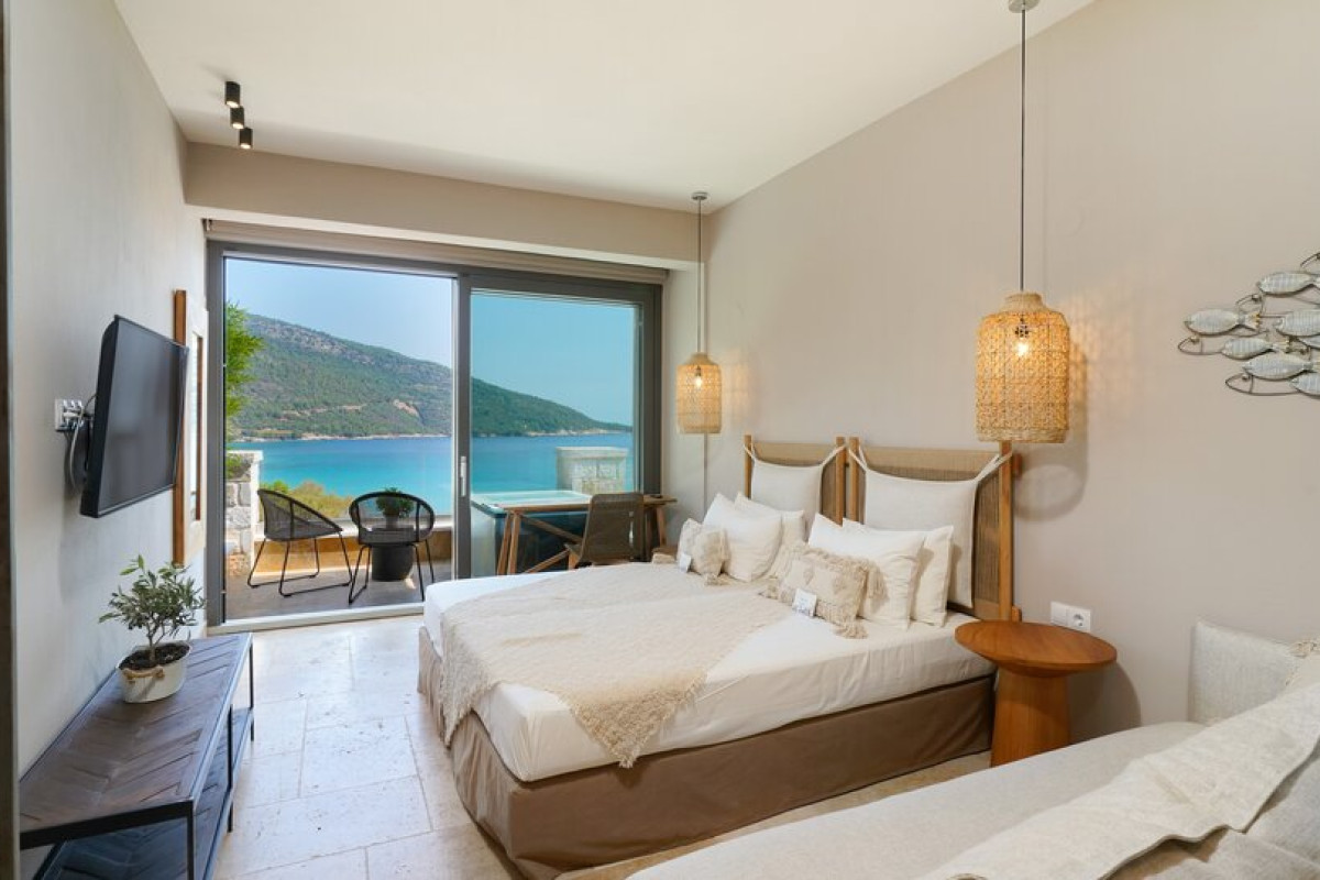 Essentia Luxury