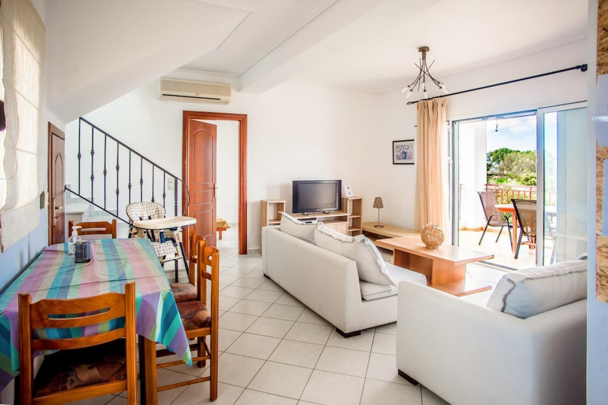 VILLA EUROPE THIA IN IONIAN ISLANDS