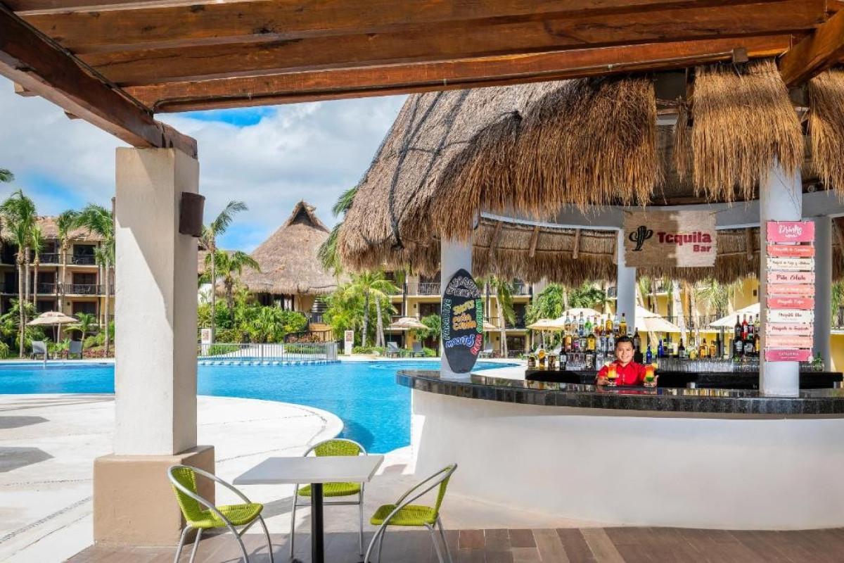 Catalonia Yucatán Beach